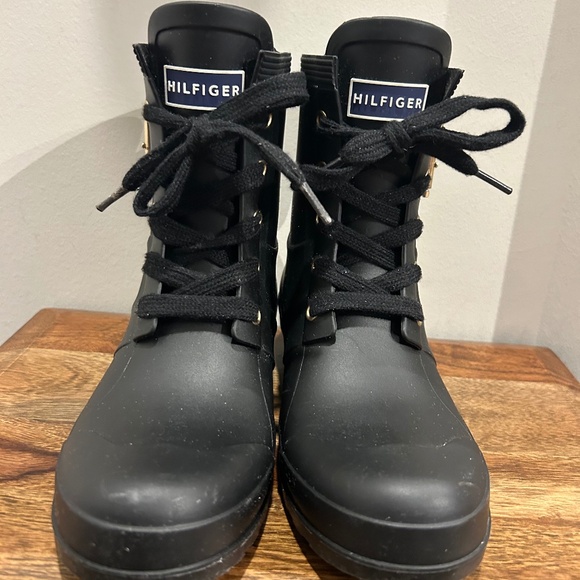 Boots - Picture 1 of 4